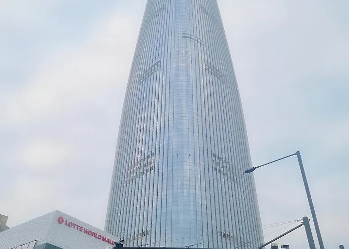 The Hari House-familly Near Jamsil Station Lotte World Apartment *