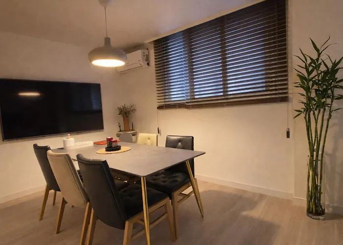 Apartment The Hari House-familly Near Jamsil Station Lotte World