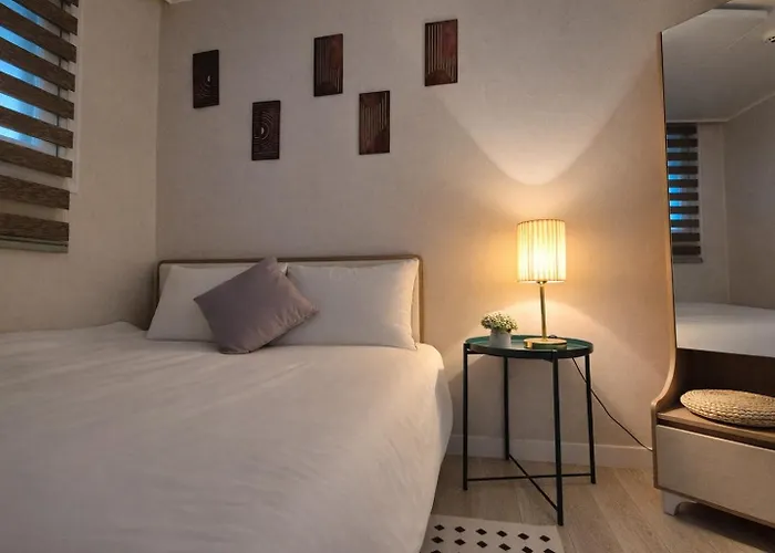 The Hari House-familly Near Jamsil Station Lotte World Apartment *